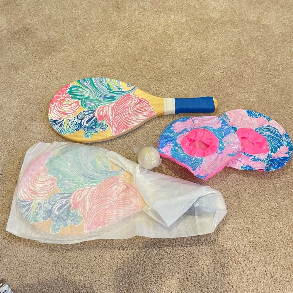 NWT. Lily Pulitzer Paddle Tennis Game with Floating Beverage Holders